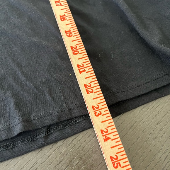 Women’s Large Puma CropTop in Black Sunflower Puma Logo NEW Excellent Condition - Picture 7 of 9